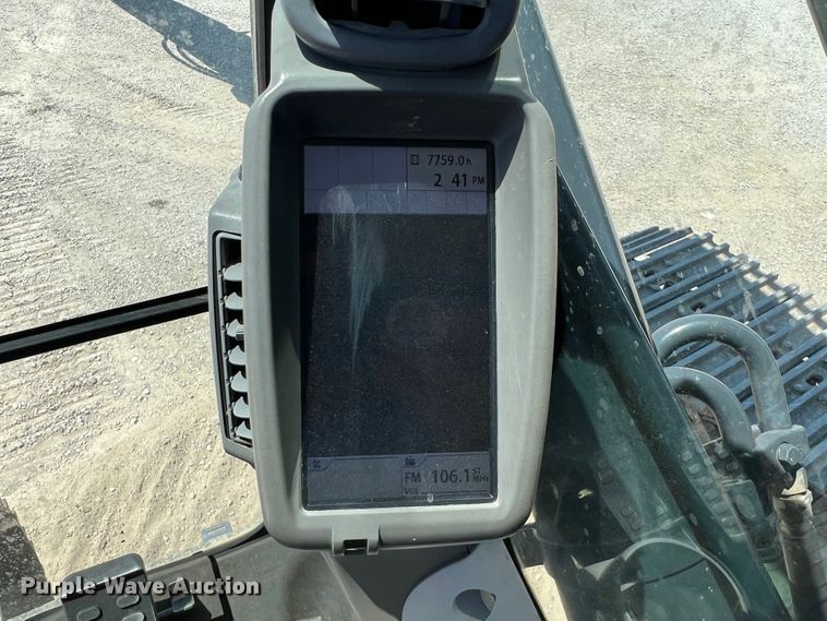 image for item JX9355 2011 John Deere 350G  excavator