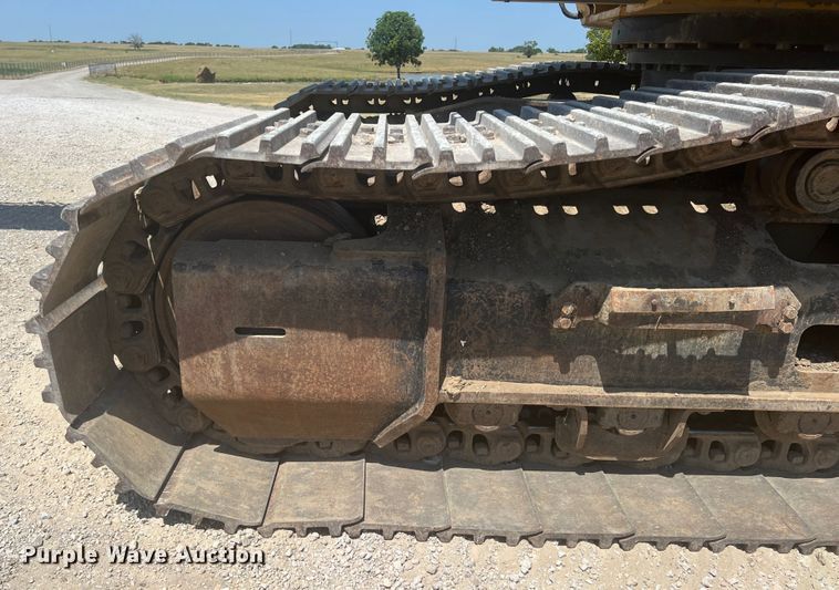 image for item JX9355 2011 John Deere 350G  excavator