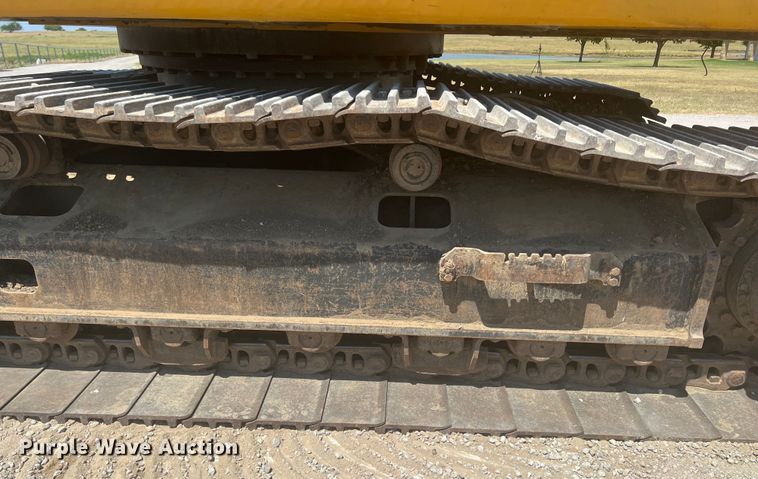 image for item JX9355 2011 John Deere 350G  excavator