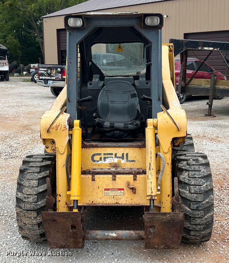 image for item JX9405 2006 Gehl 5640  skid steer loader