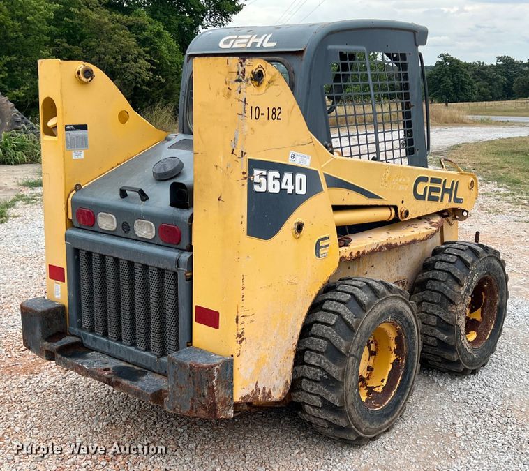image for item JX9405 2006 Gehl 5640  skid steer loader