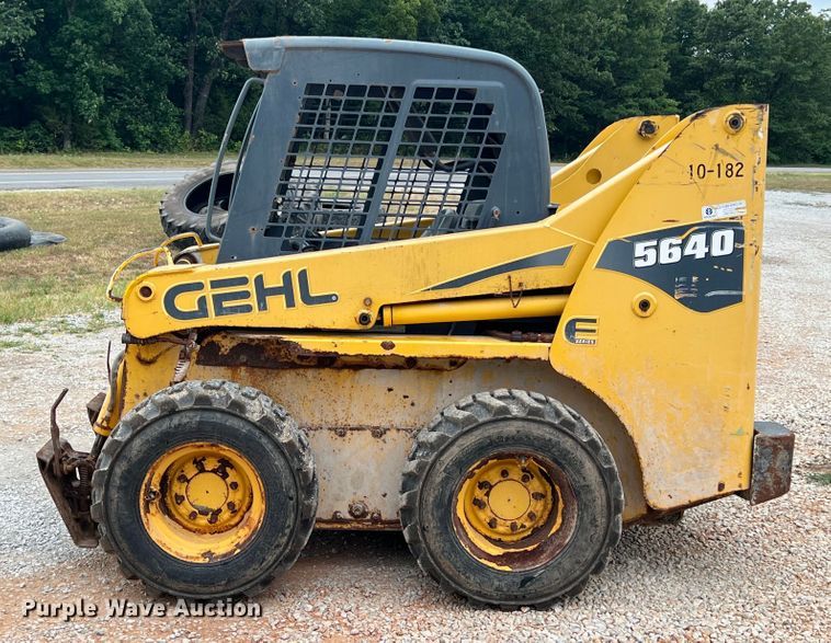 image for item JX9405 2006 Gehl 5640  skid steer loader