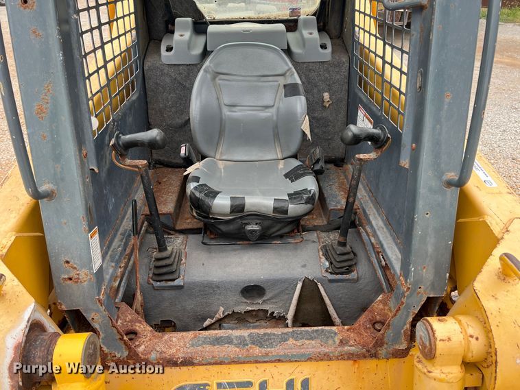 image for item JX9405 2006 Gehl 5640  skid steer loader