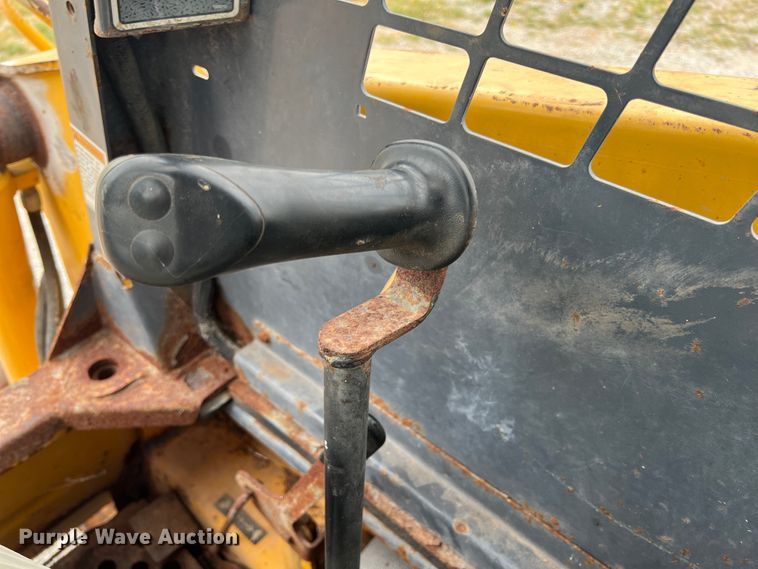 image for item JX9405 2006 Gehl 5640  skid steer loader