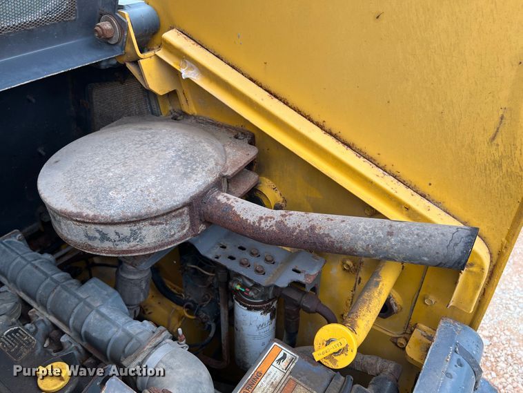 image for item JX9405 2006 Gehl 5640  skid steer loader