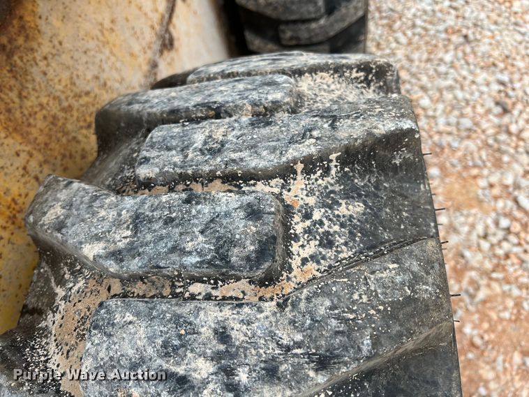 image for item JX9405 2006 Gehl 5640  skid steer loader