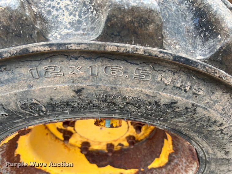 image for item JX9405 2006 Gehl 5640  skid steer loader