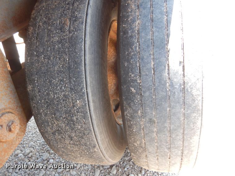 image for item KI9259 1998 Merritt  grain trailer