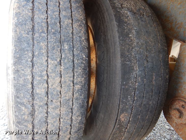 image for item KI9259 1998 Merritt  grain trailer