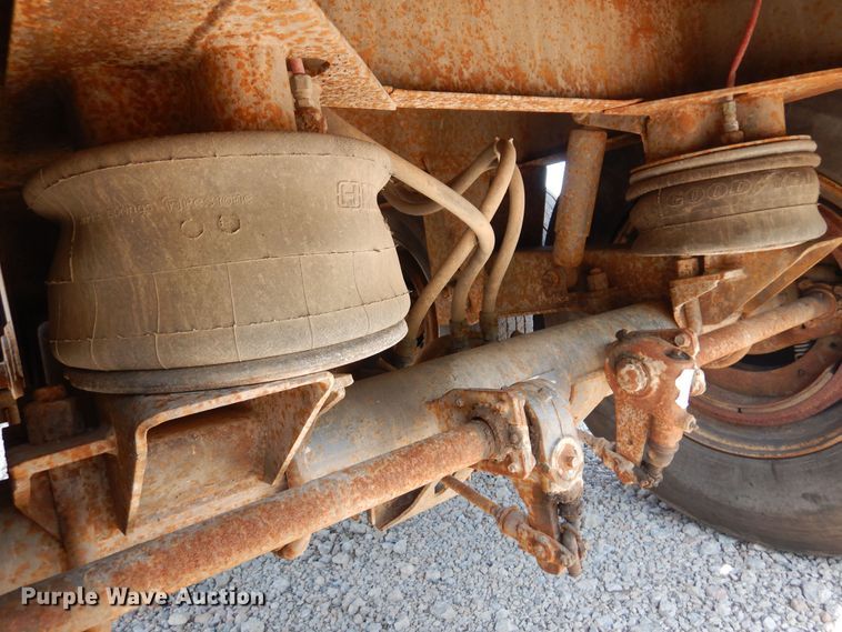 image for item KI9259 1998 Merritt  grain trailer