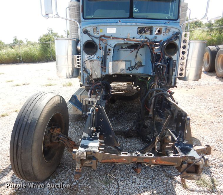 image for item KI9260 2005 Peterbilt 379  semi truck
