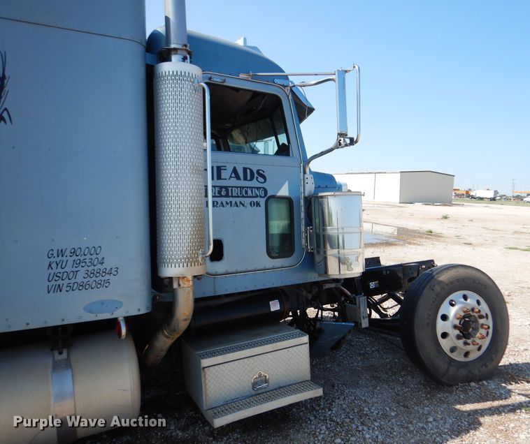 image for item KI9260 2005 Peterbilt 379  semi truck