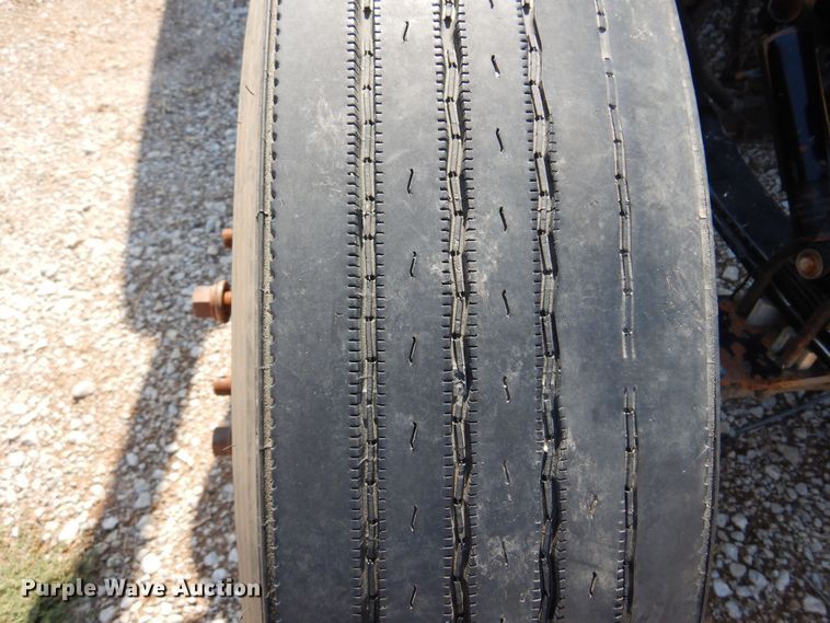 image for item KI9260 2005 Peterbilt 379  semi truck