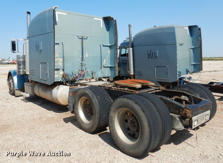 image for item KI9261 2005 Peterbilt 379  semi truck
