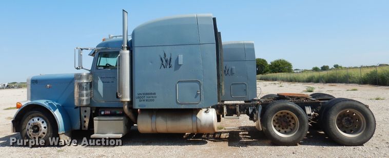 image for item KI9261 2005 Peterbilt 379  semi truck