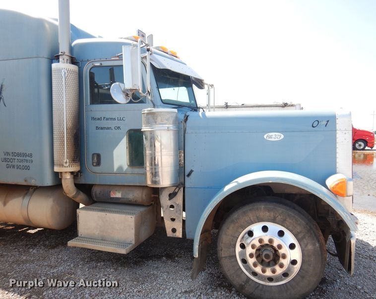 image for item KI9261 2005 Peterbilt 379  semi truck