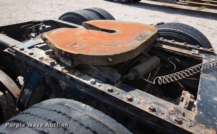 image for item KI9261 2005 Peterbilt 379  semi truck