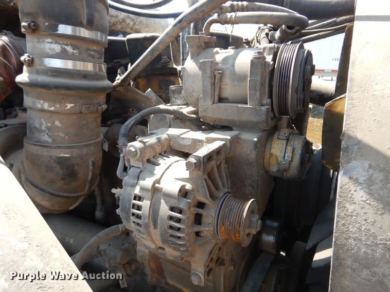 image for item KI9261 2005 Peterbilt 379  semi truck