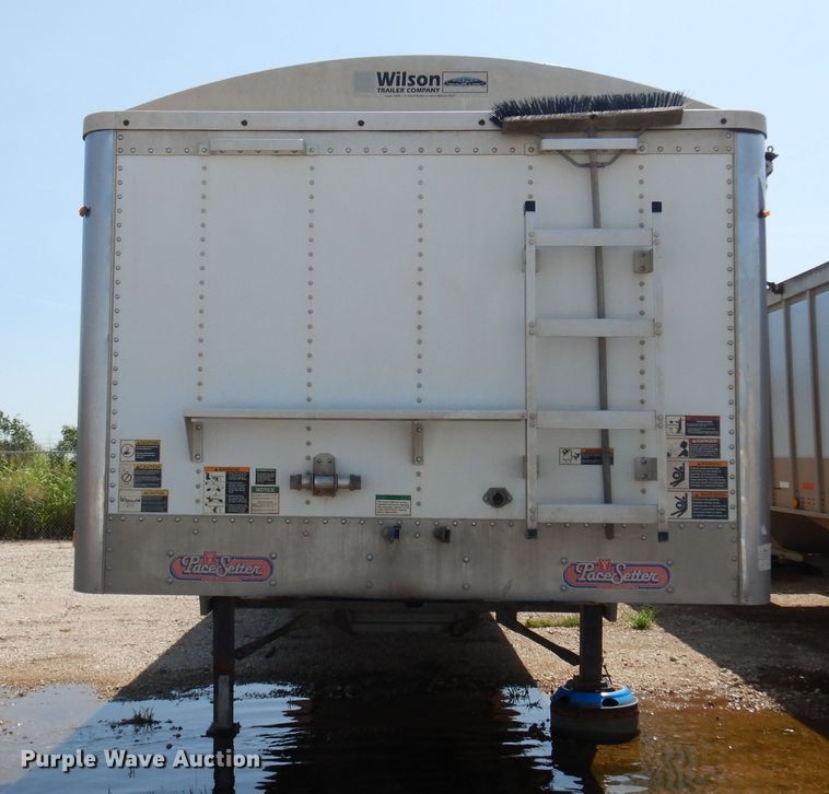 image for item KI9262 2009 Wilson DWH 550  grain trailer