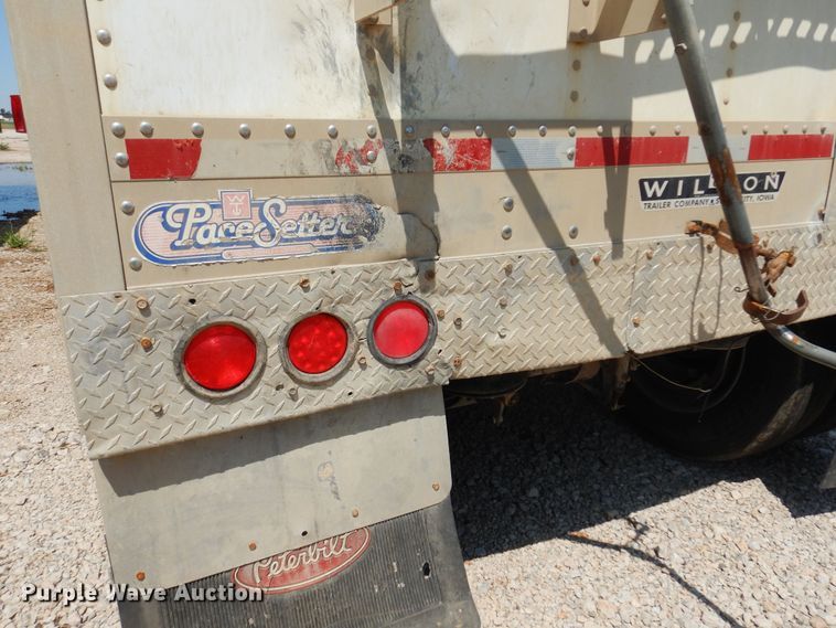 image for item KI9262 2009 Wilson DWH 550  grain trailer