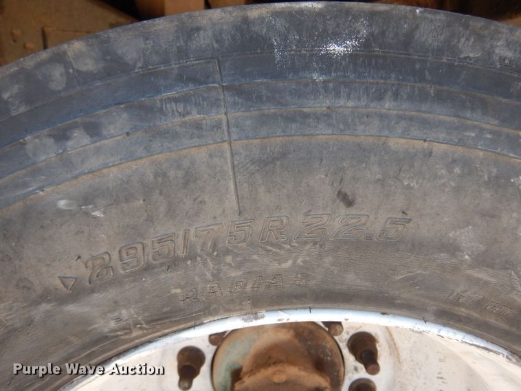 image for item KI9262 2009 Wilson DWH 550  grain trailer