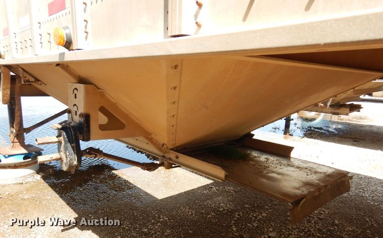 image for item KI9263 2001 Cornhusker  grain trailer