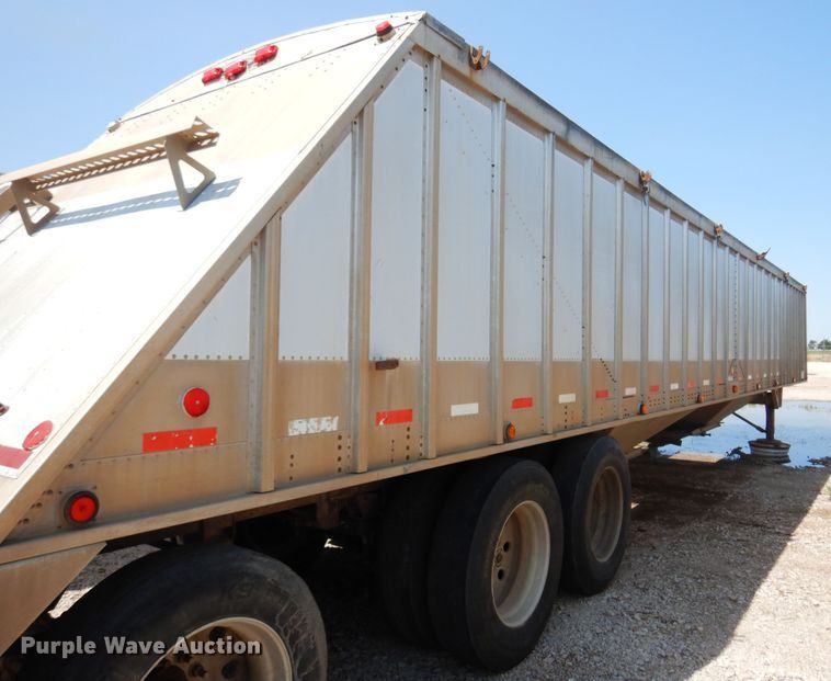 image for item KI9263 2001 Cornhusker  grain trailer