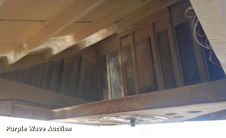 image for item KI9263 2001 Cornhusker  grain trailer