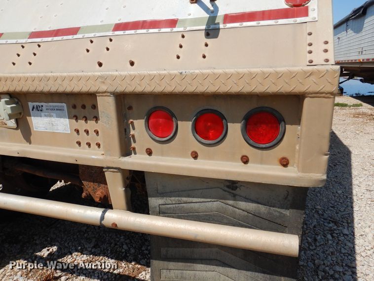 image for item KI9263 2001 Cornhusker  grain trailer