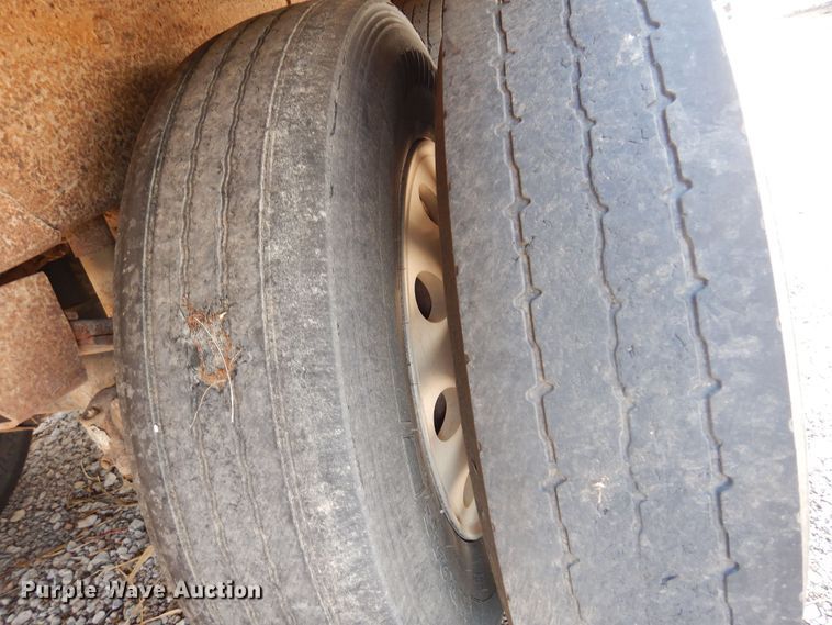 image for item KI9263 2001 Cornhusker  grain trailer