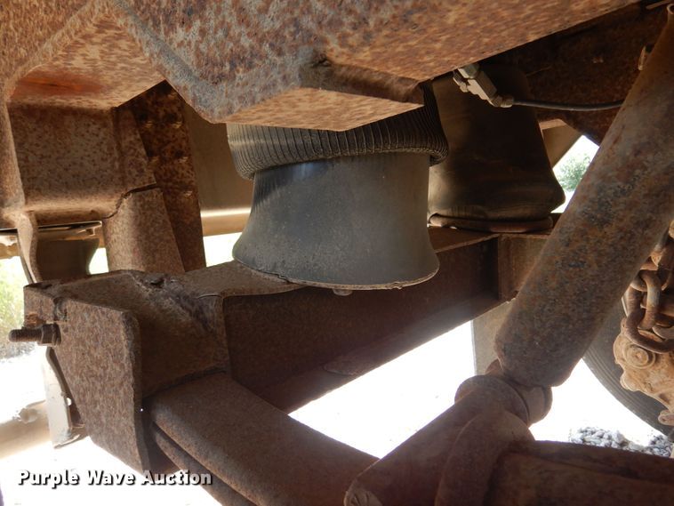 image for item KI9263 2001 Cornhusker  grain trailer