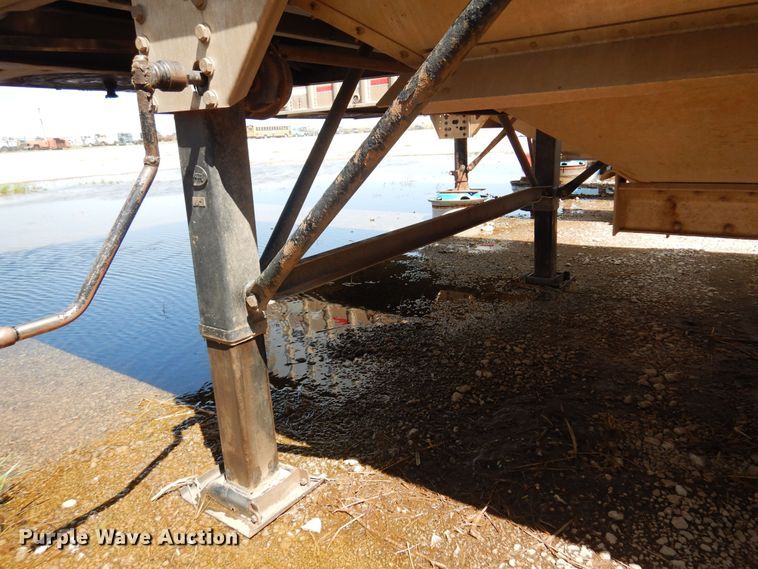 image for item KI9264 2014 Stroughton  grain trailer