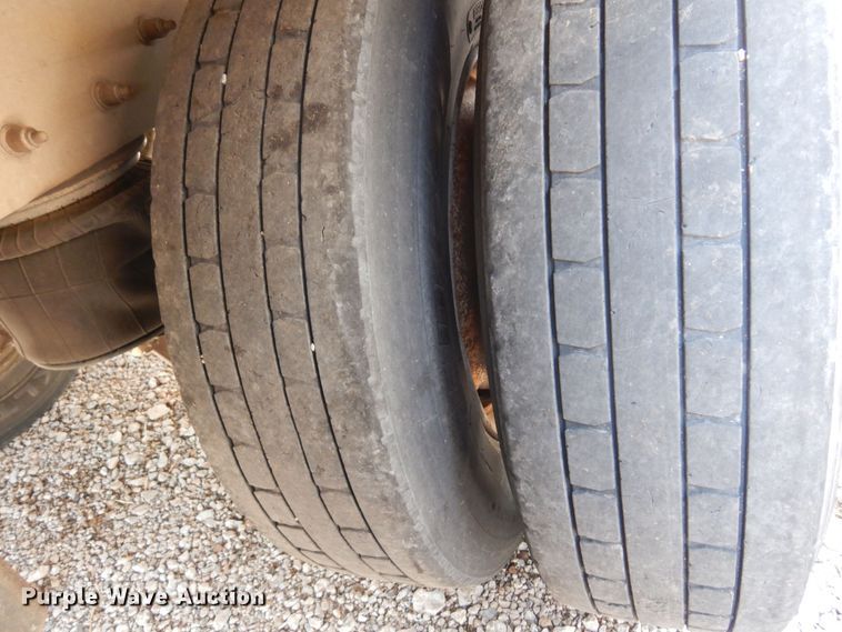 image for item KI9264 2014 Stroughton  grain trailer