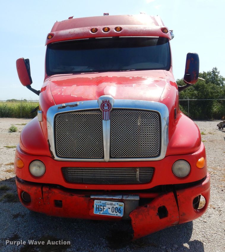 image for item KI9266 2006 Kenworth T2000  semi truck