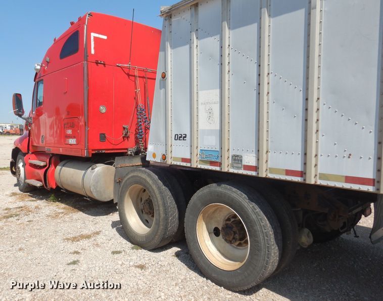 image for item KI9266 2006 Kenworth T2000  semi truck