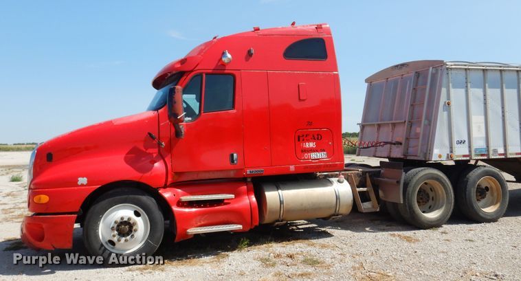 image for item KI9266 2006 Kenworth T2000  semi truck