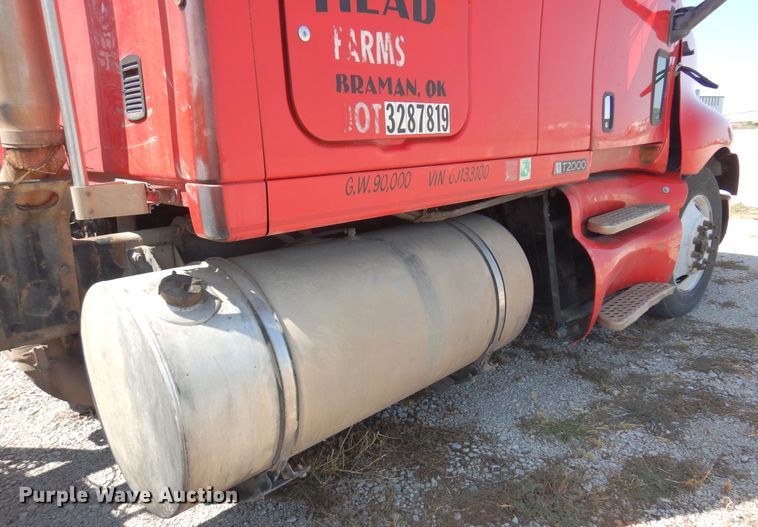 image for item KI9266 2006 Kenworth T2000  semi truck