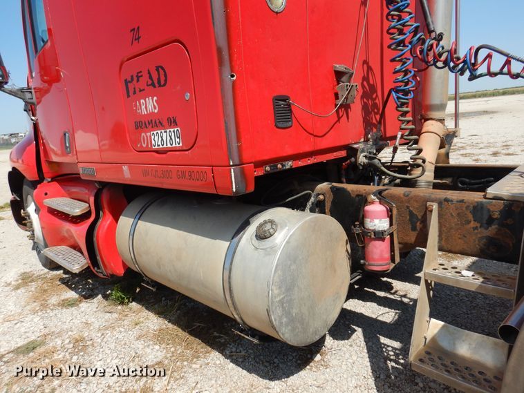 image for item KI9266 2006 Kenworth T2000  semi truck