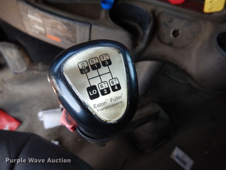 image for item KI9266 2006 Kenworth T2000  semi truck