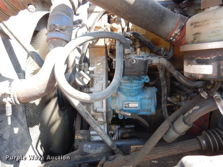 image for item KI9266 2006 Kenworth T2000  semi truck