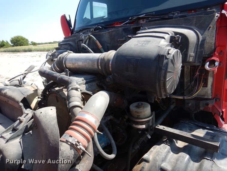 image for item KI9266 2006 Kenworth T2000  semi truck