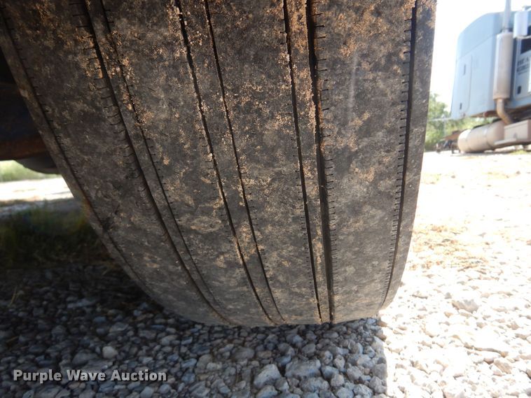 image for item KI9266 2006 Kenworth T2000  semi truck