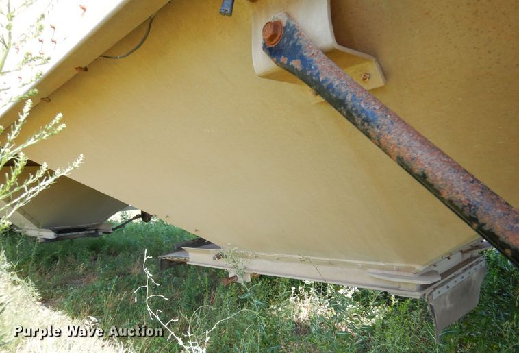 image for item KI9267 2002 Cornhusker Ultra-Lite  grain trailer