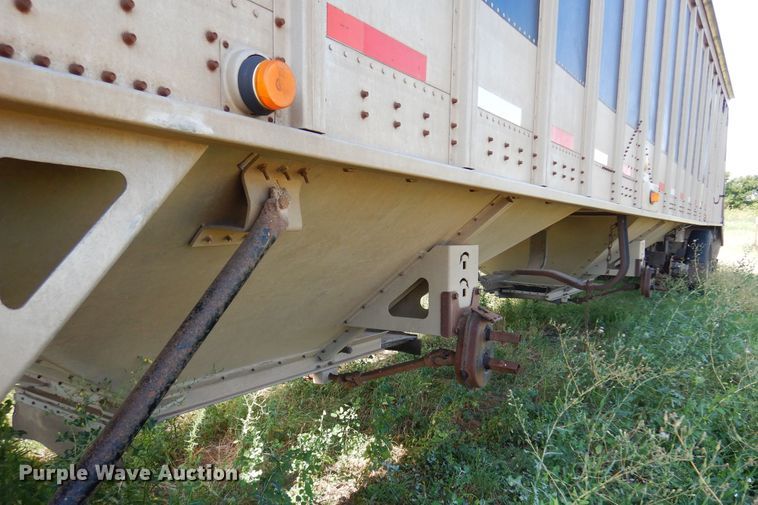 image for item KI9267 2002 Cornhusker Ultra-Lite  grain trailer