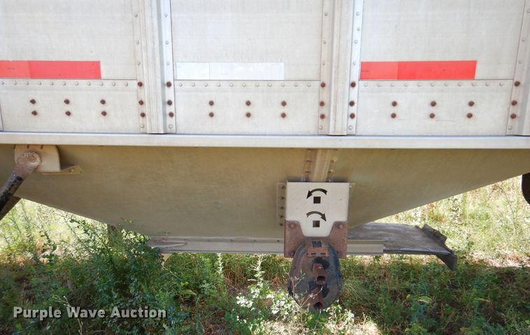 image for item KI9267 2002 Cornhusker Ultra-Lite  grain trailer