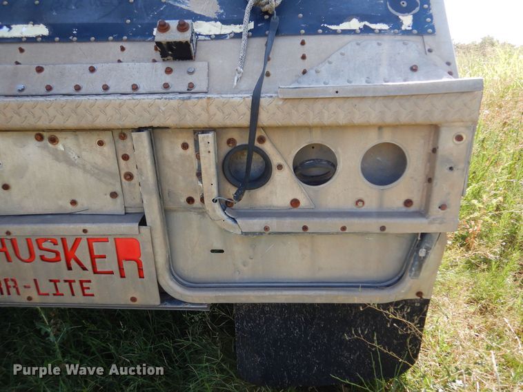 image for item KI9267 2002 Cornhusker Ultra-Lite  grain trailer