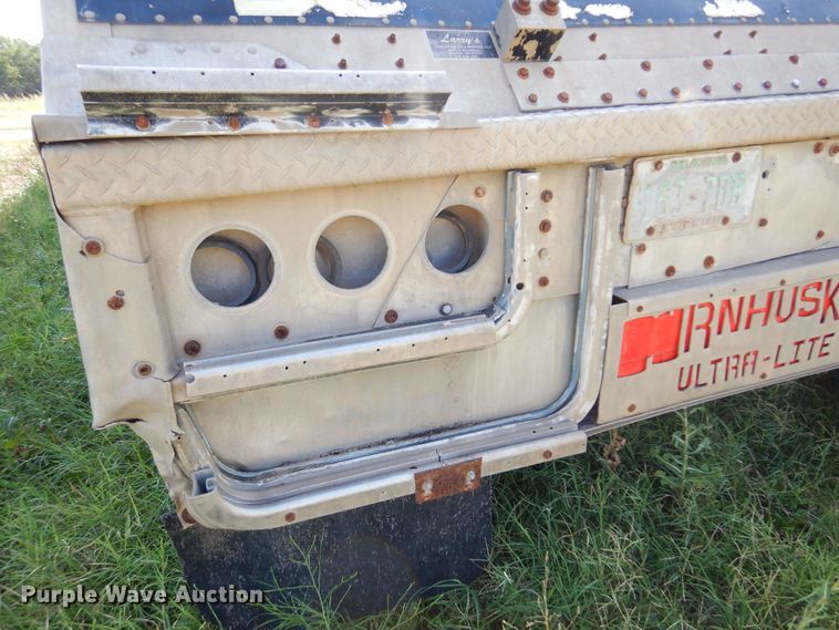 image for item KI9267 2002 Cornhusker Ultra-Lite  grain trailer