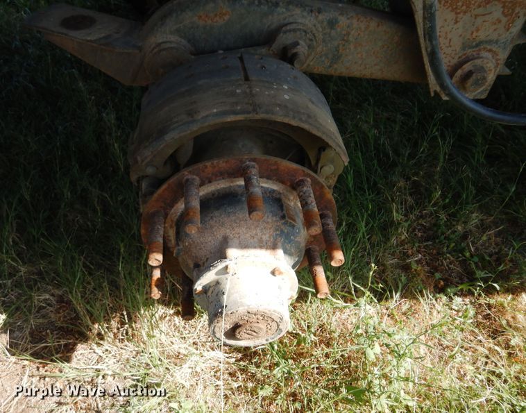 image for item KI9267 2002 Cornhusker Ultra-Lite  grain trailer