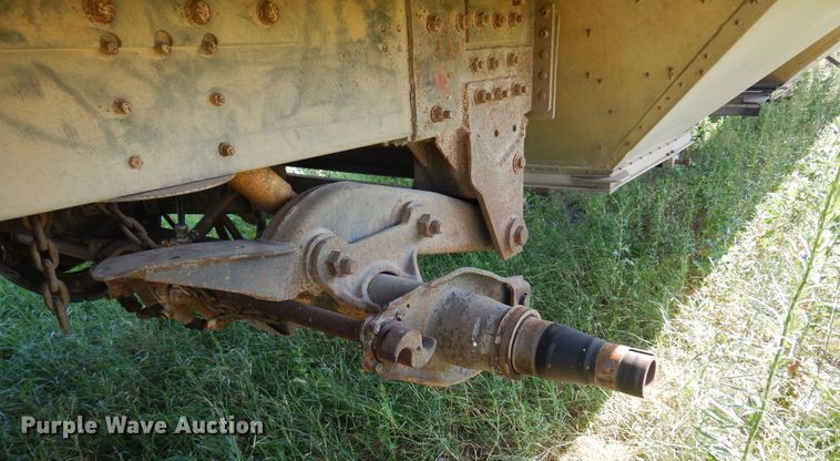 image for item KI9267 2002 Cornhusker Ultra-Lite  grain trailer