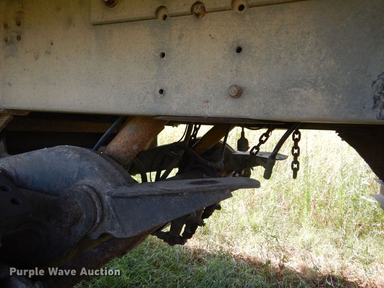 image for item KI9267 2002 Cornhusker Ultra-Lite  grain trailer